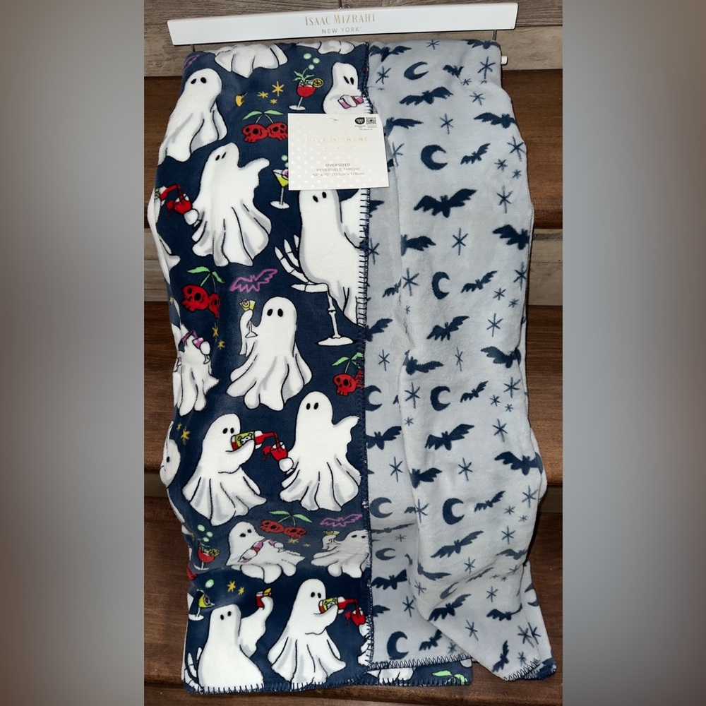 Cute 🥰 Isaac Mizrahi Ghosts Booze Reversible Throw Blanket Spooky Decor Soft
